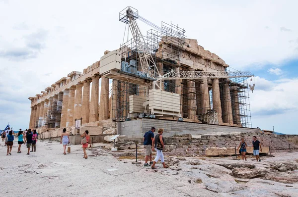 Athens Greece June 2013 Famous Parthenon Acropolis Hill Reconstruction Surrounded — Stock Photo, Image