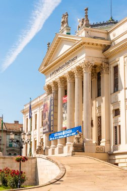 Szeged, Macaristan - 18 Haziran 2013: Mora Ferenc Müzesi Szeged'ana cephe. Müzenin 1883 yılında kurulmuştur ve neoklasik bina 1896 yılında açılmıştır