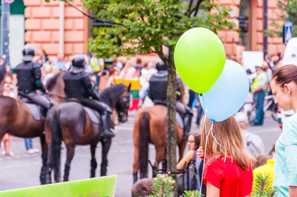 Vilnius Lituanie Juillet 2013 Des Ballons Bleus Verts Premier Plan — Photo