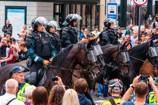 Vilnius Lituania Julio 2013 Fuerzas Policiales Armadas Montadas Comienzo Del — Foto de Stock