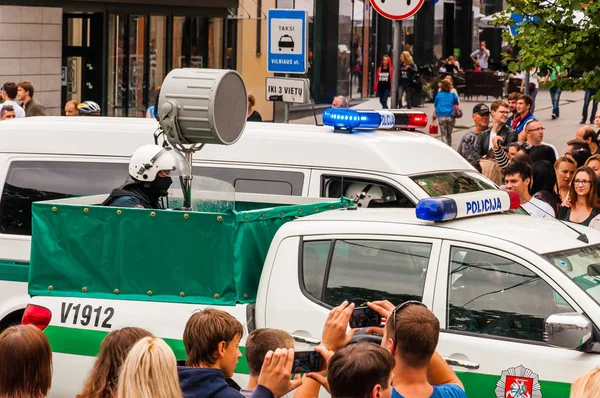 Vilnius Lituânia Julho 2013 Carros Polícia Dirigindo Com Alto Falante — Fotografia de Stock