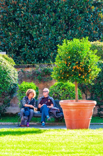 Vatican Rome Italie Novembre 2018 Deux Touristes Homme Femme Couple — Photo