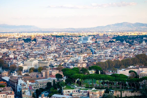 Roma cityscape kentsel silüeti görünümü yukarıdaki ile lots-in tarih, sanat ve Mimarlık