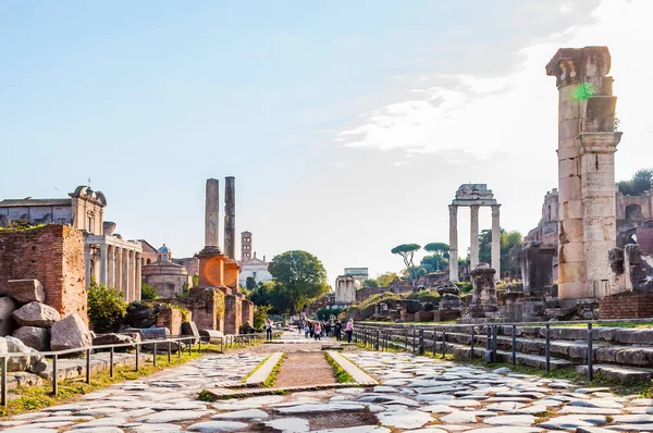 Roma Italia Novembre 2018 Veduta Dal Pavimento Pietra Famosi Templi — Foto Stock