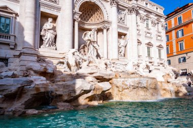 Roma, İtalya - 18 Kasım 2018: Trevi Çeşmesi, Fontana di Trevi, bir çeşme Trevi bölgesinde Roma, İtalya, İtalyan mimar Nicola Salvi tarafından tasarlanmış ve Giuseppe Pannini tarafından tamamlanmış olduğunu.