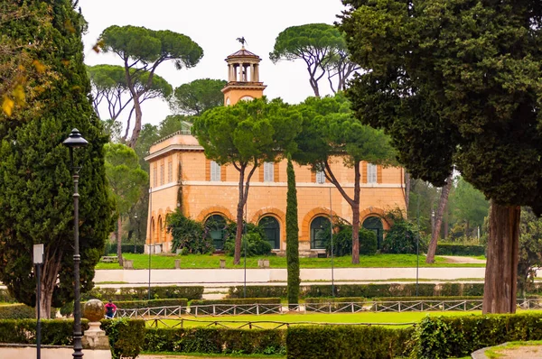 庭師の家が以前あった ローマ イタリア 2018 カジノ デッロ ロロッジョに公園の植物を表示します 1791 周りアントニオ Asprucci — ストック写真