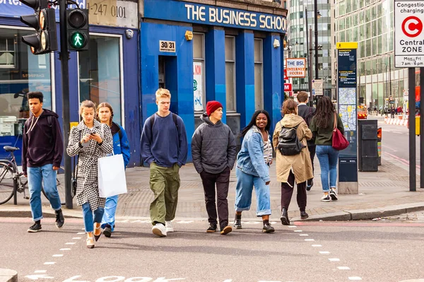 Londres Reino Unido Septiembre 2017 Gente Cruzando Calle Londres Gente — Foto de Stock