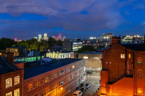 Night Cityscape London Train Light Trails Traditional Living Building Foreground — Stock Photo, Image