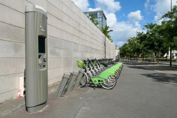 フランス 7月11日 2020年 Vlibレンタルステーション 行電気アシスト自転車 汚染に対する生態学的代替 都市交通 — ストック写真