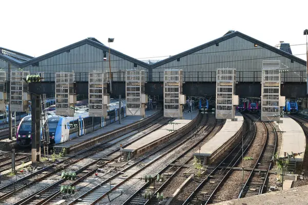 Parijs Frankrijk September 2020 Elektrisch Openbaar Vervoer Zicht Treinen Sporen — Stockfoto