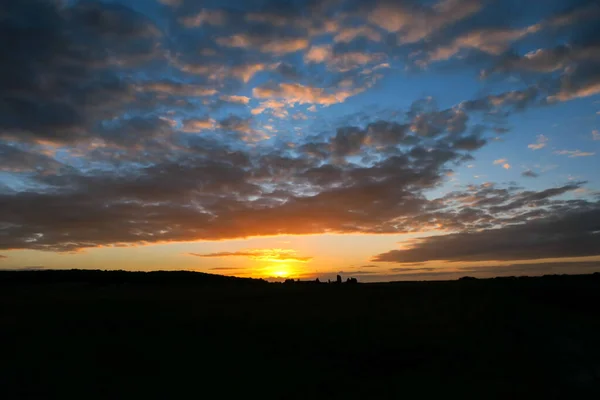 Coucher Soleil Incroyable Dans Campagne Cumulonimbus Stratus Très Colorés Dans — Photo