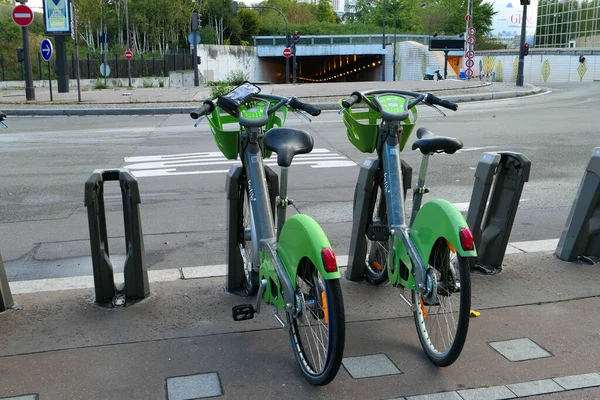 フランス 10月4日 2020年 Velibレンタルステーション 行電気アシスト自転車 汚染に対する生態学的代替 都市交通 — ストック写真