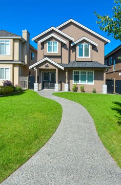Vancouver, Briti beton yolu ile yeni küçük aile evi