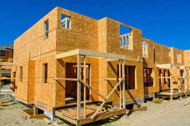 Yepyeni aile evi yapım aşamasında.