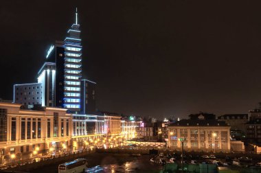 Kazan'ın merkezine gece manzarasının en iyi manzarası. Otel Kazan, Tataristan