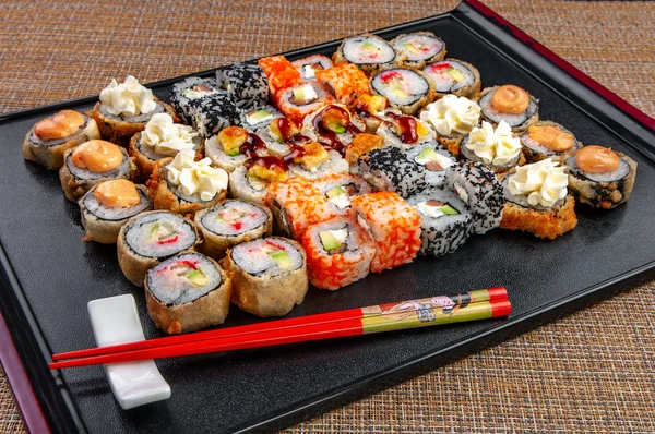 Sushi box s rozmankami a Suši — Stock fotografie