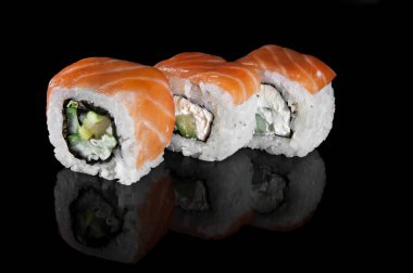 siyah ayna yansıması sashimi suşi kadar yakın