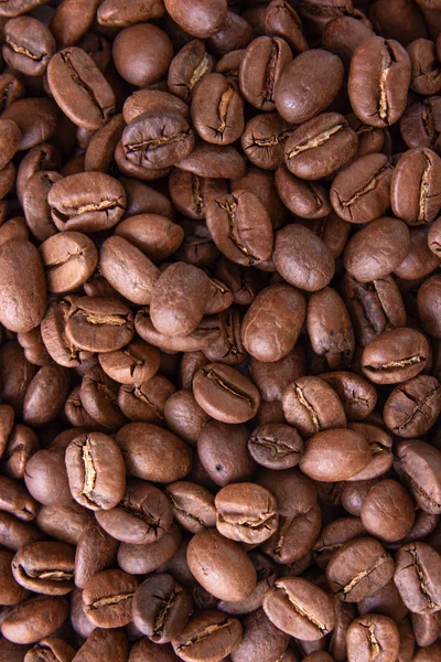 Närbild textur patern kaffebönor isolerade på vitt — Stockfoto
