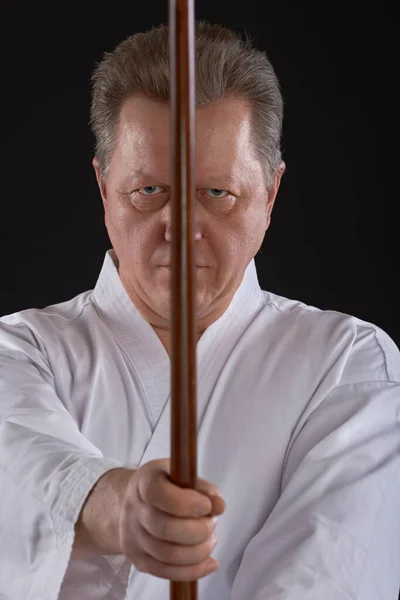 Primo Piano Ritratto Maestro Aikido Indossa Abiti Tradizionali Samurai Hakama — Foto Stock