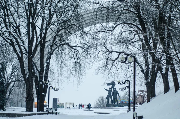 Сніжний Пейзаж Місто Зимові Дерева Пам Ятних Місць Київ — стокове фото