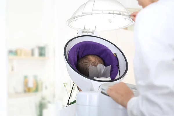 Sauna Für Die Haare Feuchtigkeitsspendende Und Nährende Haarbehandlung — Stockfoto