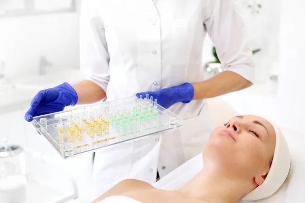 Cosmetics Ampoule Beautician Holds Trays Cosmetic Preparations Her Hand — Stock Photo, Image