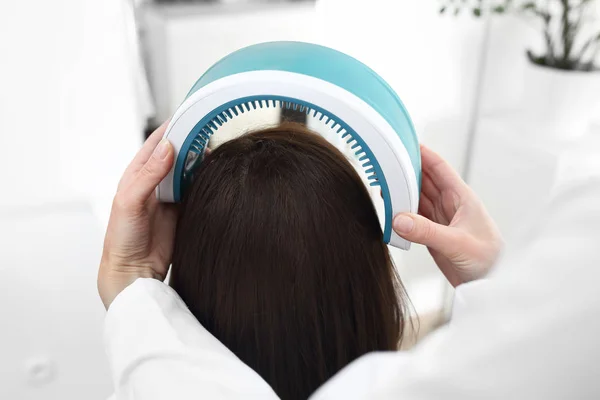 Laser Untuk Rambut Dan Kulit Kepala — Stok Foto