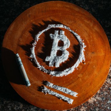 Bitcoin sembolü. Bitcoin bir ilaç olarak