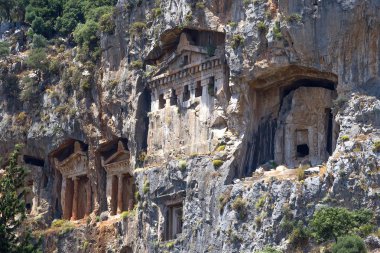 Karya kaya mezarları