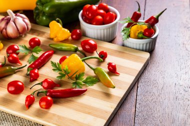 biber domates, sarımsak ve zeytinyağı karışımı.