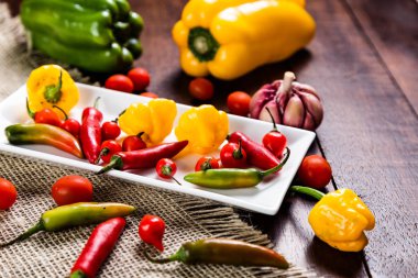 biber domates, sarımsak ve zeytinyağı karışımı.