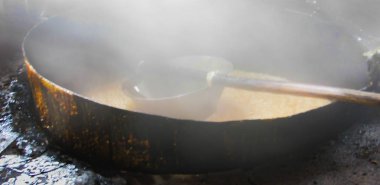 büyük enstrüman pekmez rapadura ana madde kaynar pekmez effervido ve mechido trasnferido variso pachas işlemi sırasında içinde