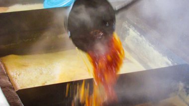 büyük enstrüman pekmez rapadura ana madde kaynar pekmez effervido ve mechido trasnferido variso pachas işlemi sırasında içinde