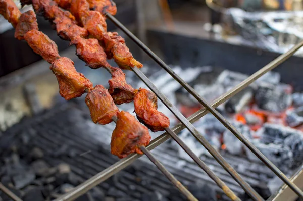 Kebabs Frango Carvão Vegetal Fogo — Fotografia de Stock