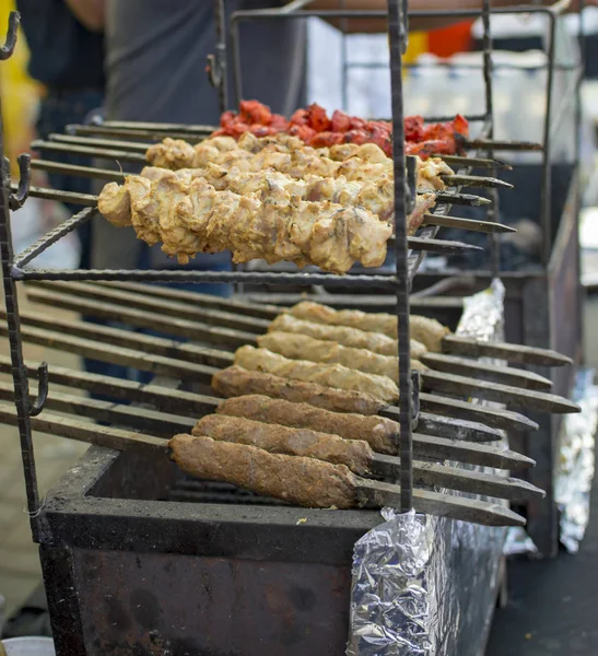 Queijo Misto Kebabs Carneiro Bifes — Fotografia de Stock