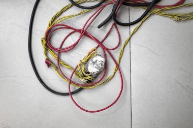 Farklı kablo katıldı ve teyp katta tarafından bağlamak