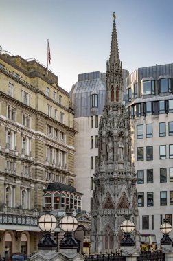 Eski tarihi bina merkezi yer Londra'da bulunan tren garının yakınında