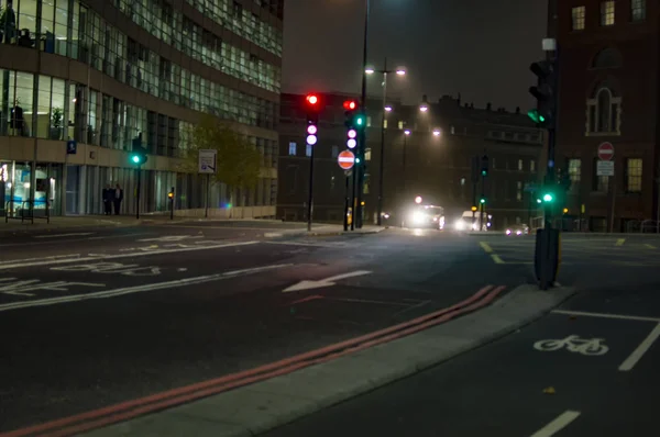 Estrada Lateralmente Londres Noite Iluminado Com Luzes — Fotografia de Stock