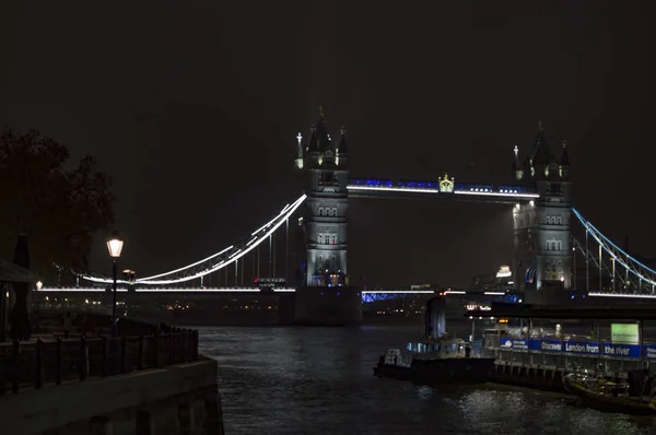 Londen Tower Bridge Met Nachtverlichting Zijn Uitzicht Van Banken — Stockfoto
