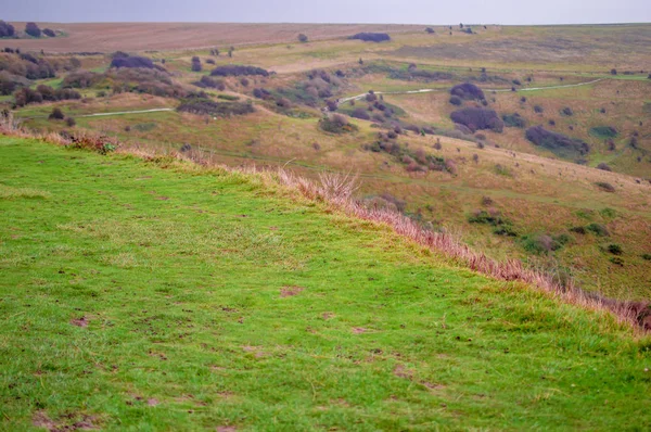 Champ vert sur la colline à dover et zone verte en Angleterre uk — Photo
