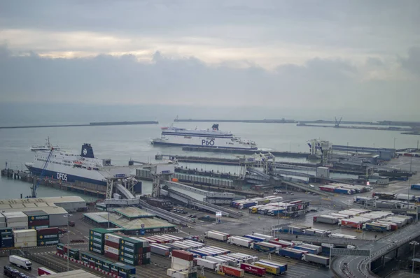 A top view of dover port harbor with containers and other ships — Stock Photo, Image