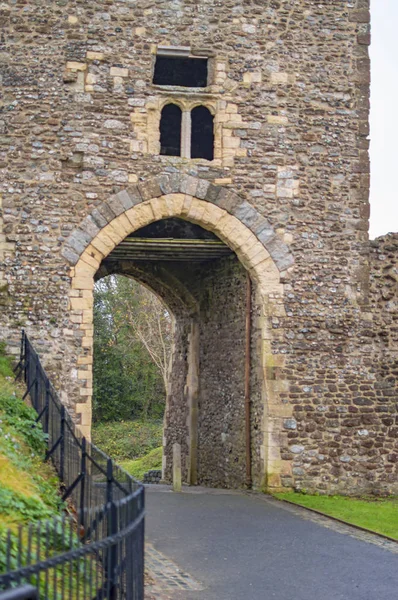 通往庄园的多佛城堡之门 — 图库照片