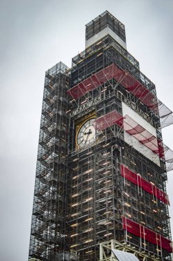 Londra'da devam eden big ben kulesi restorasyon çalışmaları