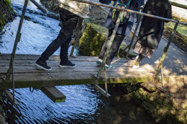 Bibury köy cotswold köprü ve berrak su sahip