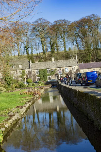 The public parks at the bibury village of cotswolds — Stock Photo, Image