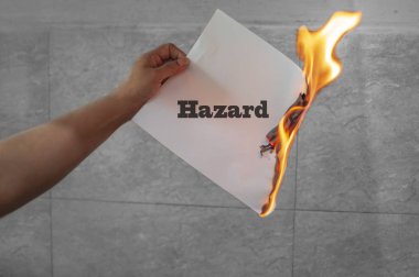 Yazma kağıdındaki tehlike metni