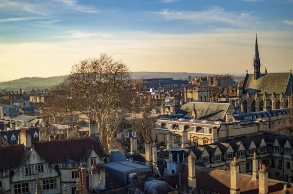 Oxford città con alberi verdi — Foto Stock