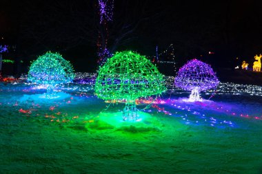 Mantar parlayan Noel Işık dekorasyon