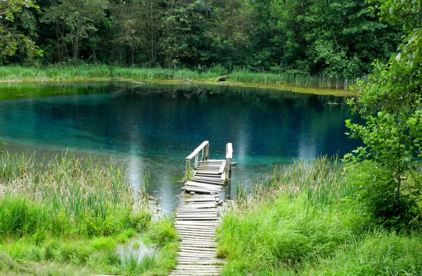       bir kazan mavi göller                 