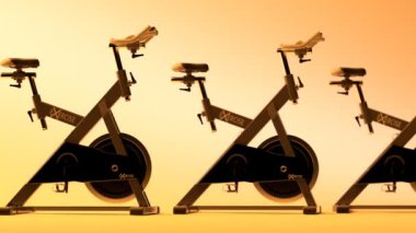 Satır eğitim bisiklet mavi zemin üzerine